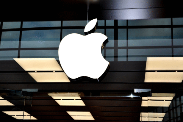 Apple will Invest Further $100B for US manufacturing