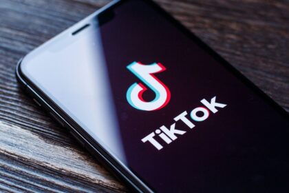 TikTok Users Can Now Send Voice Notes and Images in DMs