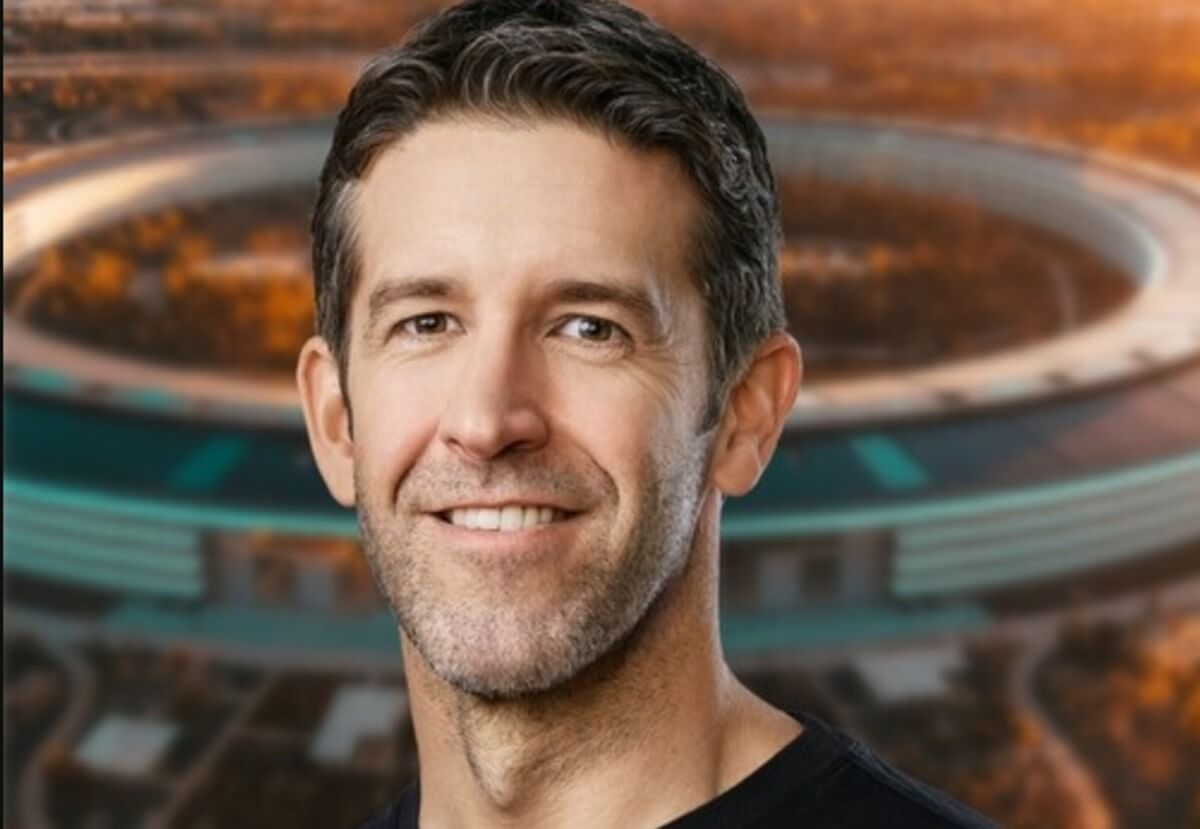 Apple Announced Tim Cook is Stepping Down As CEO in September